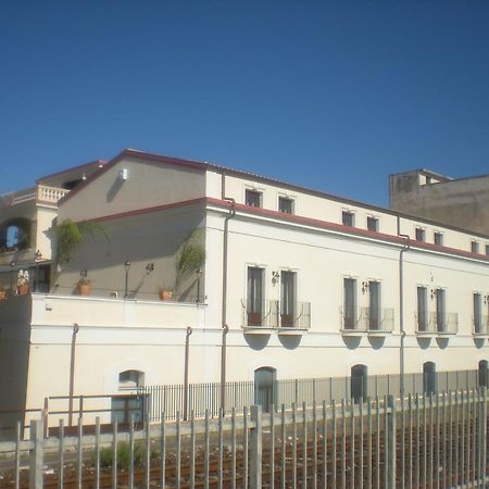 Palazzo Reginella Aparthotel Bovalino Marina Eksteriør bilde