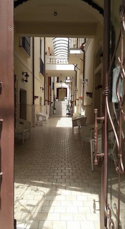 Palazzo Reginella Aparthotel Bovalino Marina Eksteriør bilde